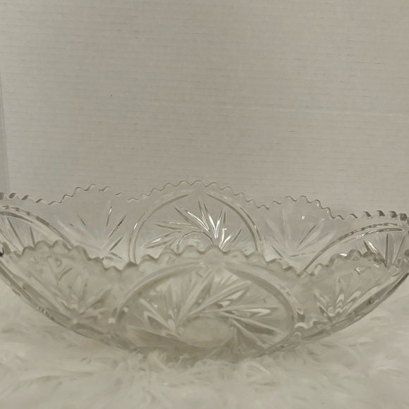 Vintage 1930’s Pattern Glass Bowl Pinwheel & Star Pattern Cut Glass Candy Dish - Picture 3 of 3